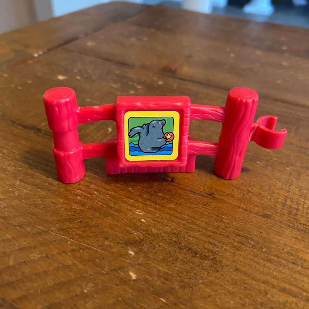 Fisher Price Little People Seal Zoo Fence Piece Railing Fencing as is